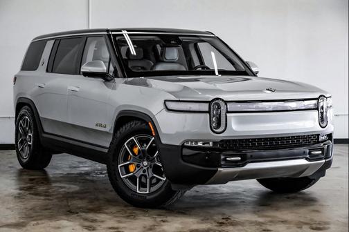 2023 Rivian R1S Adventure