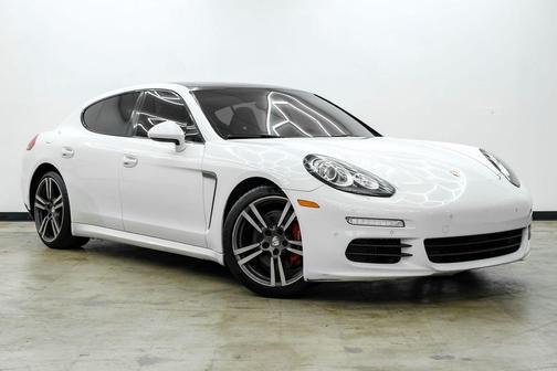 2015 Porsche Panamera 4