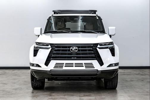 White 2024 Lexus GX 550 Luxury