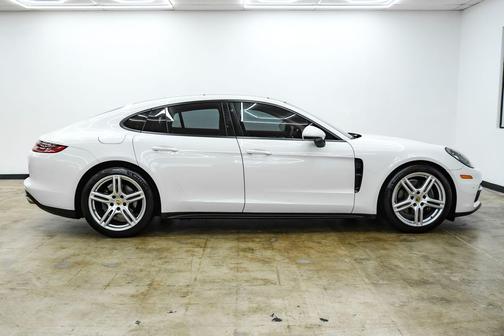 White 2018 Porsche Panamera Base