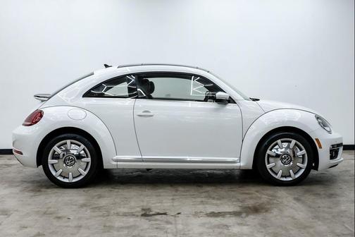2019 Volkswagen Beetle 2.0T SE
