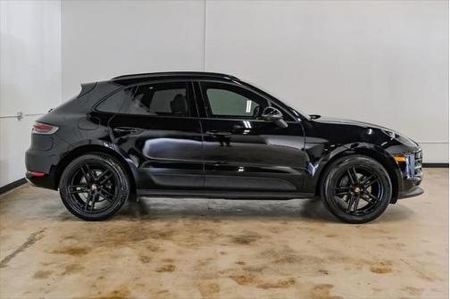 2020 Porsche Macan Base