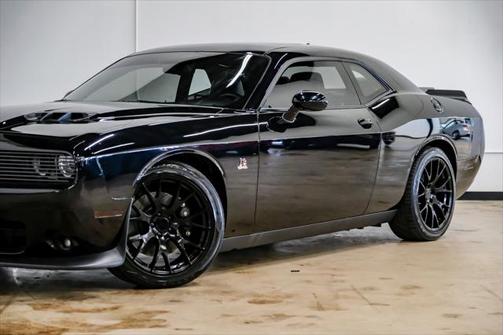 2016 Dodge Challenger R/T Scat Pack