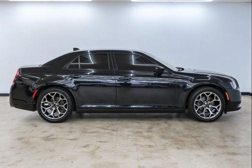 2017 Chrysler 300 S