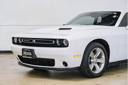2016 Dodge Challenger SXT