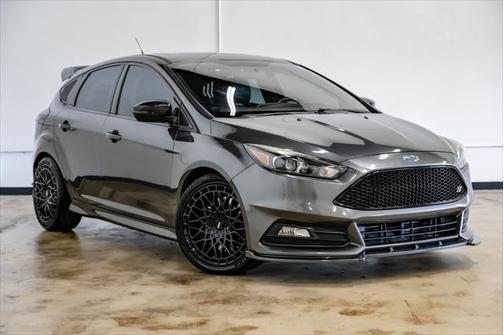 2018 Ford Focus ST
