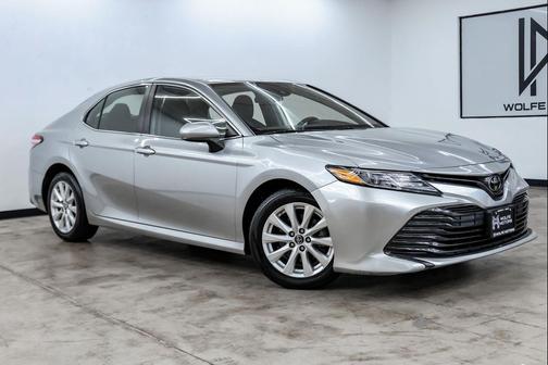 Celestial Silver Metallic 2019 Toyota Camry LE
