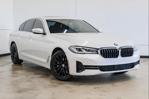 2022 BMW 530 i