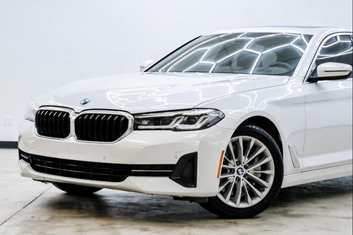 2022 BMW 530 i