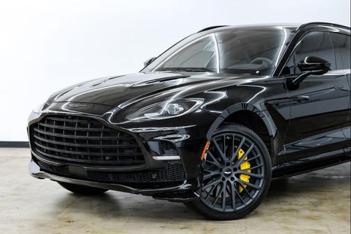2023 Aston Martin DBX 707