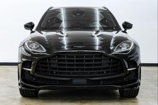 2023 Aston Martin DBX 707