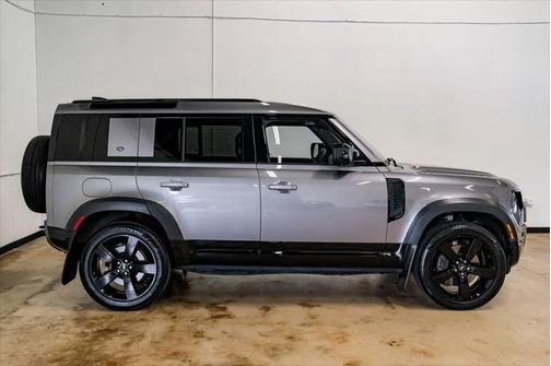 2022 Land Rover Defender 110 X-Dynamic SE