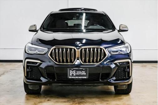 2022 BMW X6 M50i