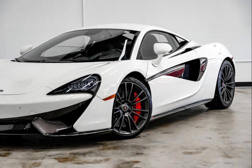 2017 McLaren 570S Base