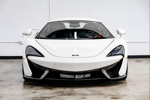 2017 McLaren 570S Base