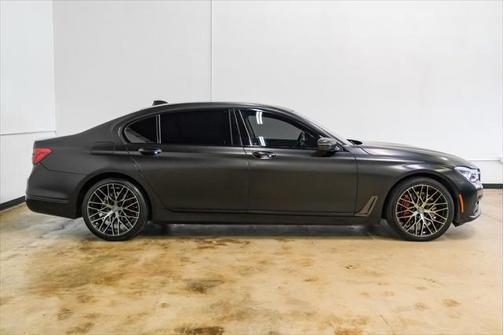 2016 BMW 750 i xDrive