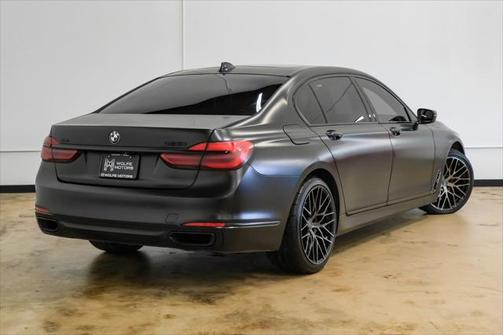 2016 BMW 750 i xDrive