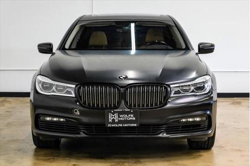 2016 BMW 750 i xDrive