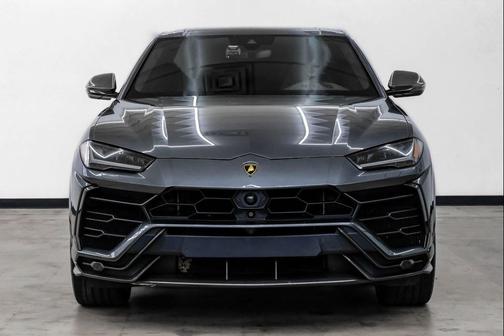 2020 Lamborghini Urus Base