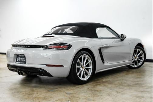 Chalk 2019 Porsche 718 Boxster S