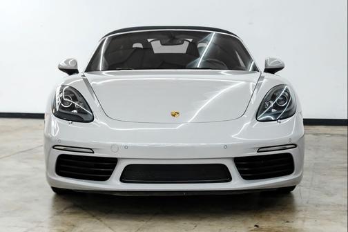 Chalk 2019 Porsche 718 Boxster S