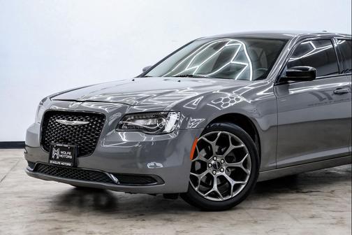 2018 Chrysler 300 Touring