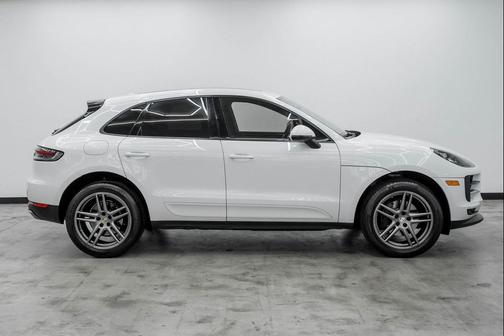 2020 Porsche Macan Base