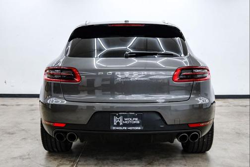 Agate Gray Metallic 2016 Porsche Macan Macan S