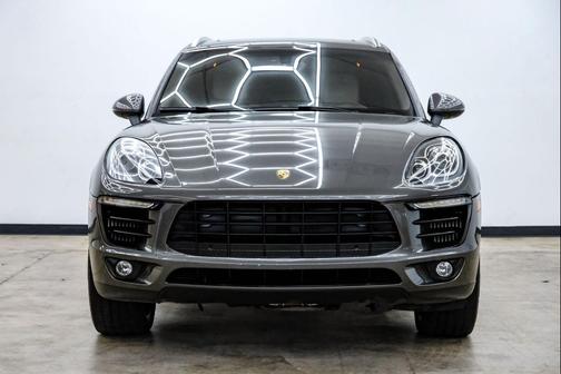 Agate Gray Metallic 2016 Porsche Macan Macan S