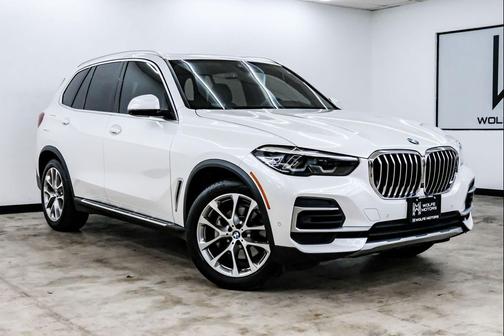 White Metallic 2023 BMW X5 xDrive40i