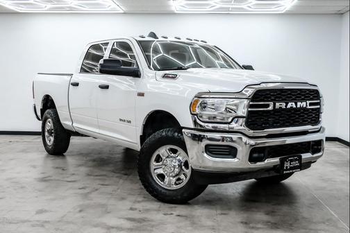 2019 RAM 2500 Tradesman Crew Cab 4x4 6'4' Box