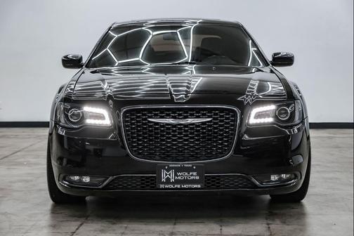 Gloss Black 2017 Chrysler 300 S