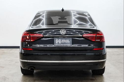 Black 2017 Volkswagen Passat 1.8T SEL Premium