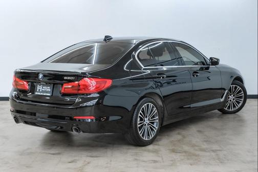 2019 BMW 530 530i