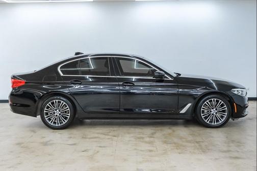 2019 BMW 530 530i