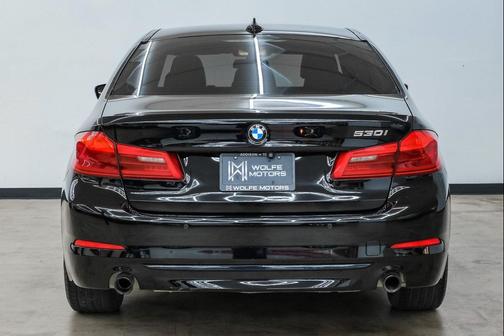 2019 BMW 530 530i