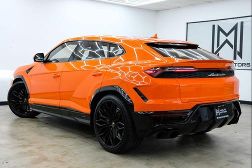 2025 Lamborghini Urus SE