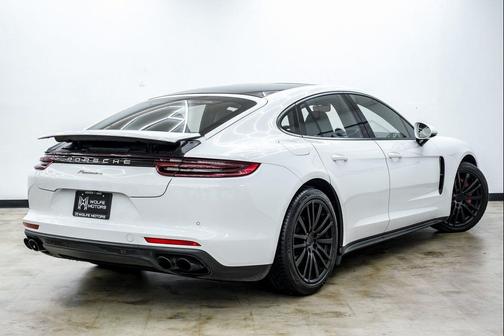 2019 Porsche Panamera 4