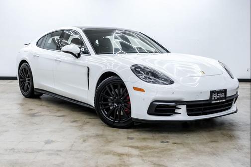 2019 Porsche Panamera 4