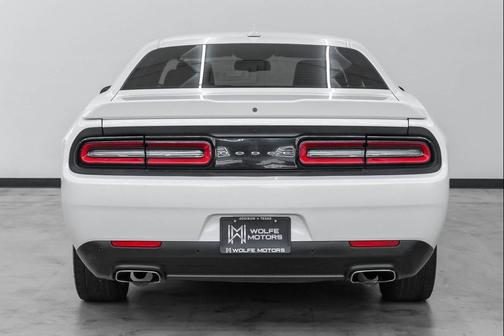 2015 Dodge Challenger SXT Plus