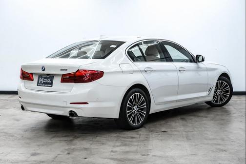 2019 BMW 530 530i