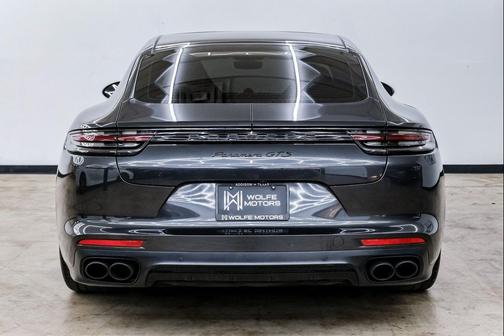 2019 Porsche Panamera GTS