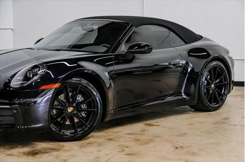 2022 Porsche 911 Carrera