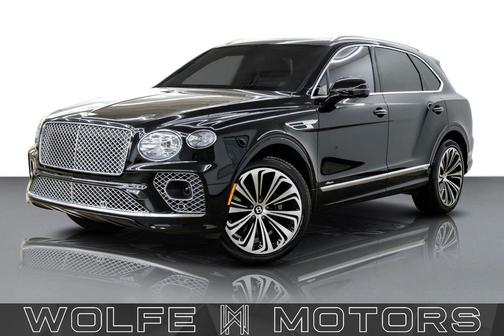 Beluga 2023 Bentley Bentayga V8