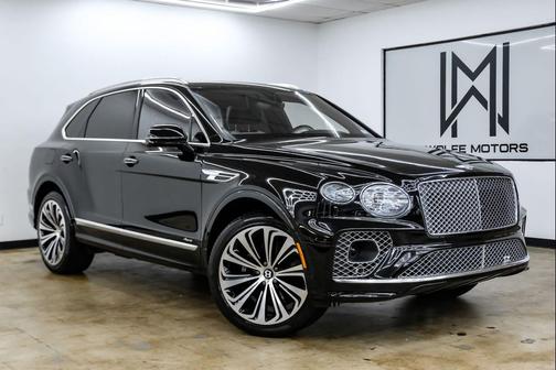 Beluga 2023 Bentley Bentayga V8