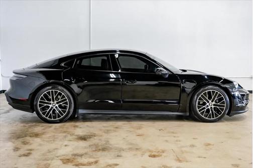 2022 Porsche Taycan
