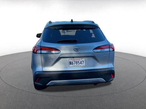 2025 Toyota Corolla Cross LE