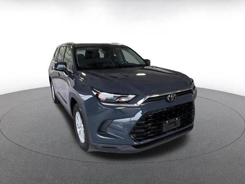 2025 Toyota Grand Highlander LE
