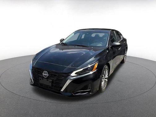 Black 2025 Nissan Altima SV