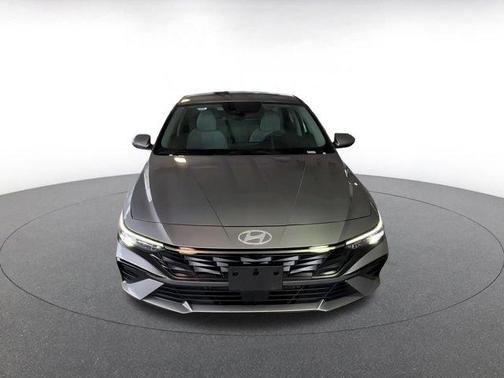 2025 Hyundai ELANTRA HEV Limited